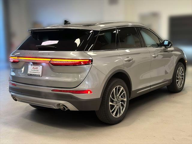 Used 2022 Lincoln Corsair AWD w/ Equipment Group 101A image 4