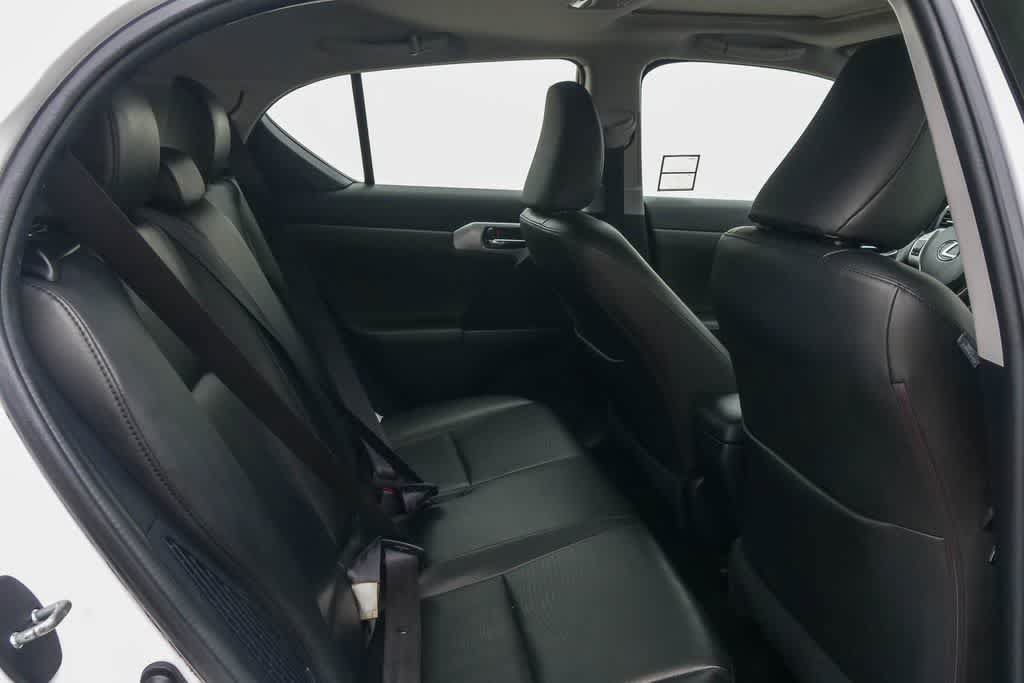 Used 2013 Lexus CT 200h w/ Premium Pkg w/Navigation FWD image 15