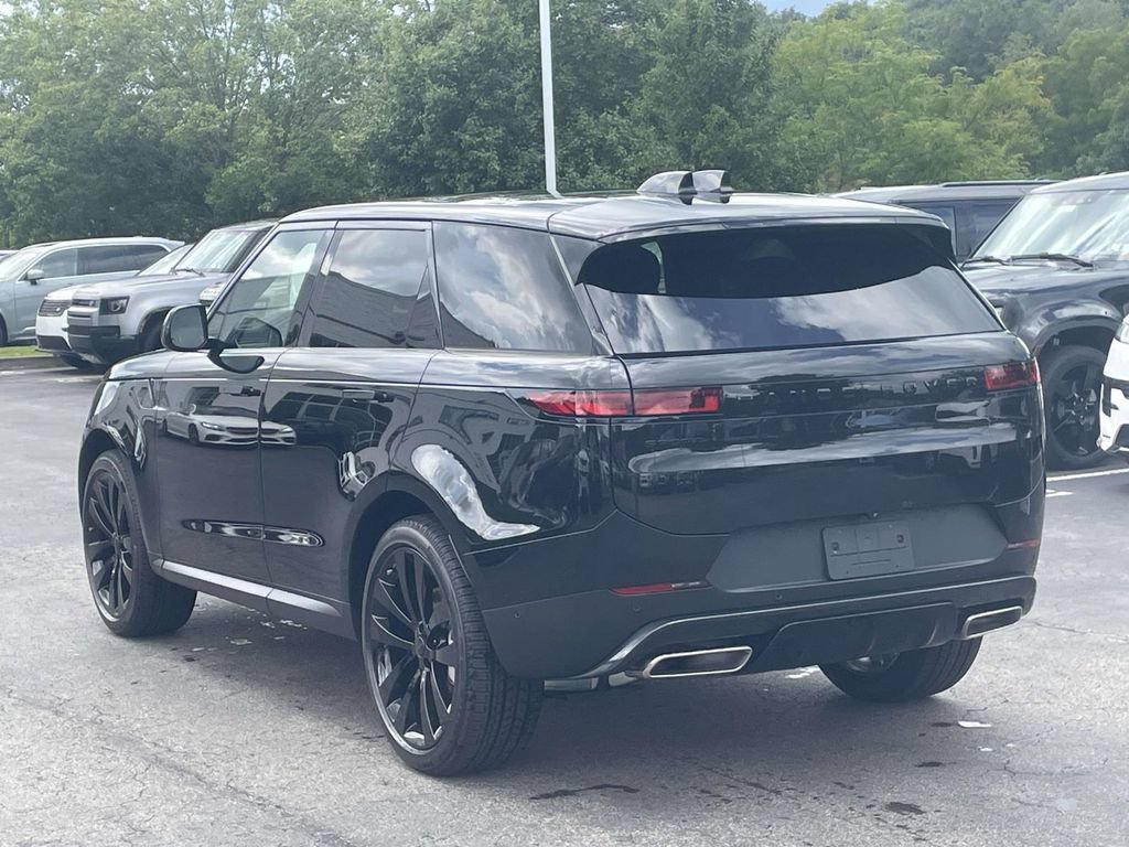 New 2026 Land Rover Range Rover Sport SE AWD/4WD image 9