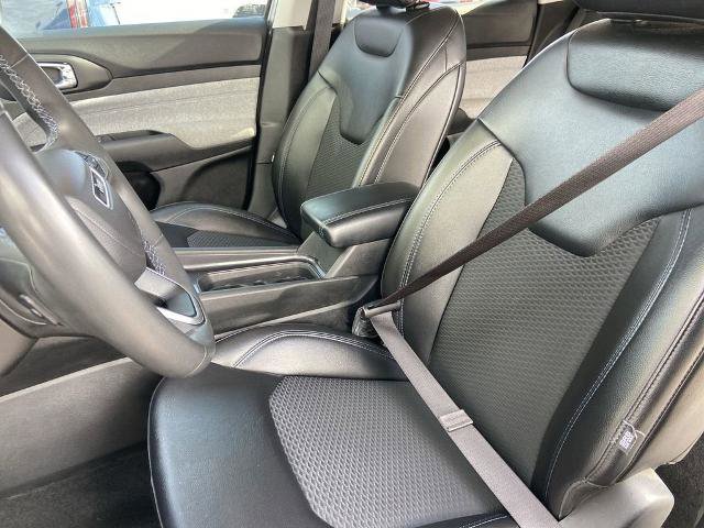 Used 2022 Jeep Compass Latitude image 14