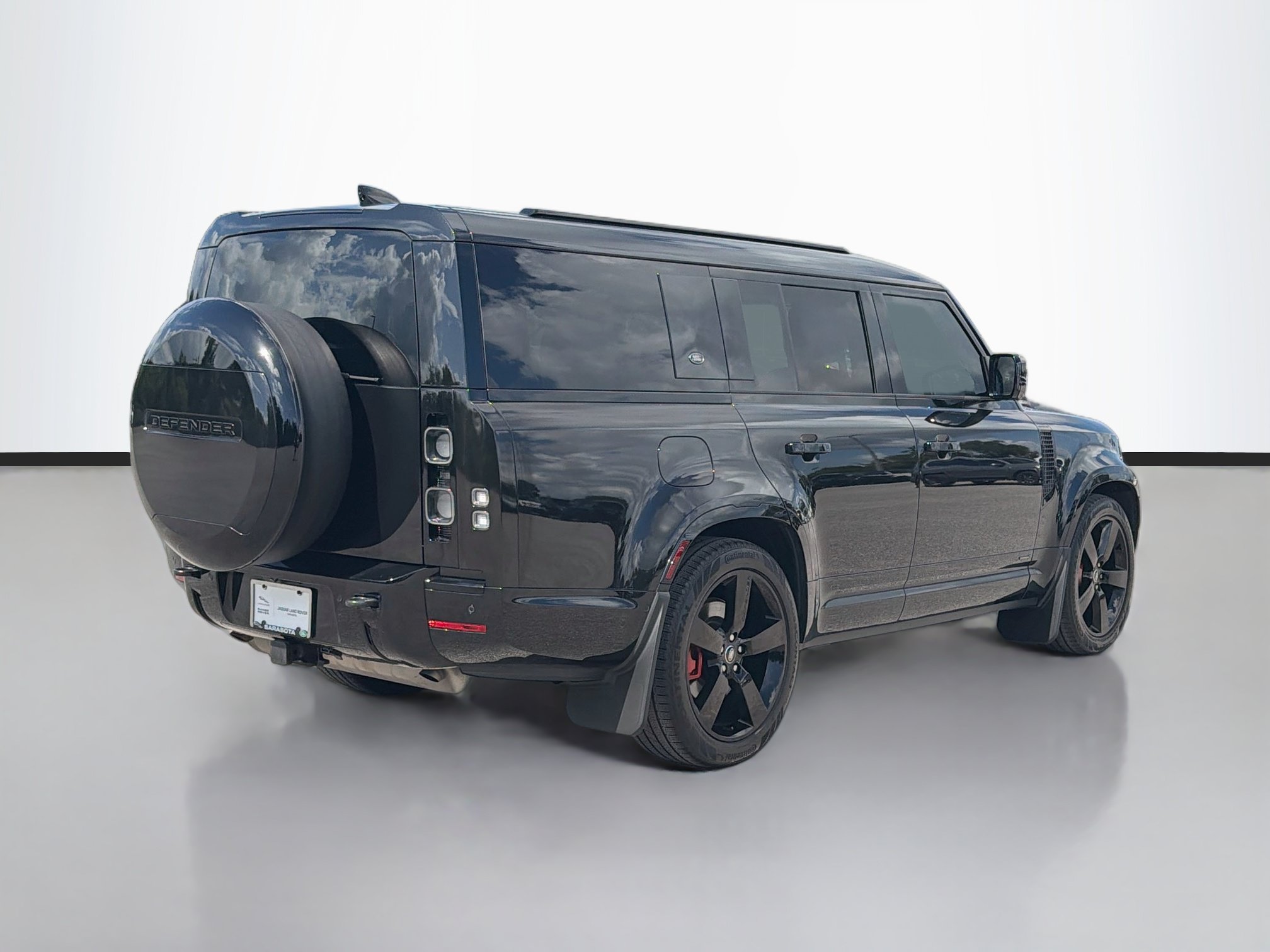 Used 2024 Land Rover Defender 130 X AWD/4WD image 5