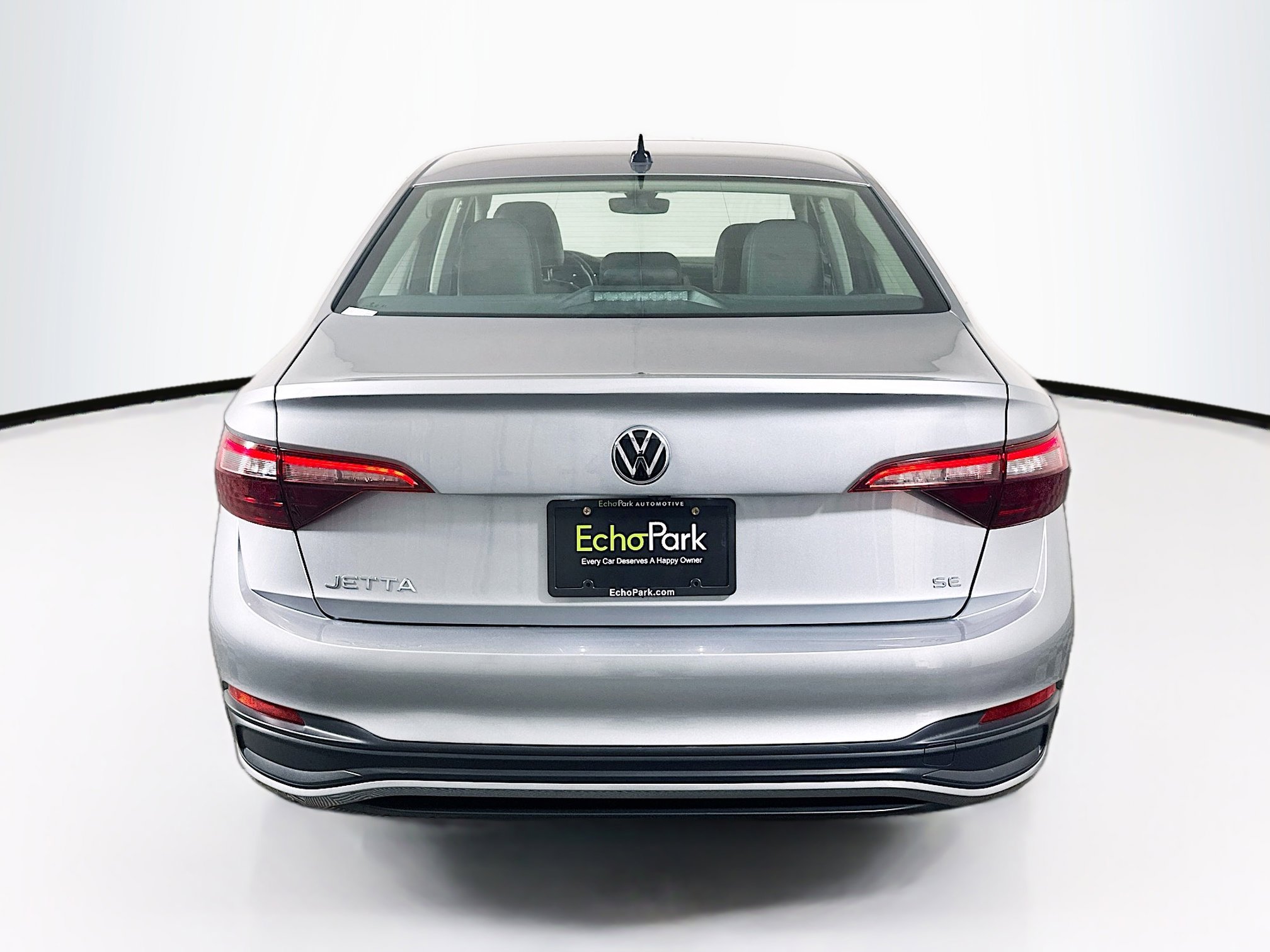 Used 2024 Volkswagen Jetta SE image 7