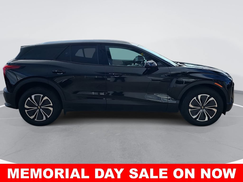New 2024 Chevrolet Blazer EV LT AWD/4WD image 2
