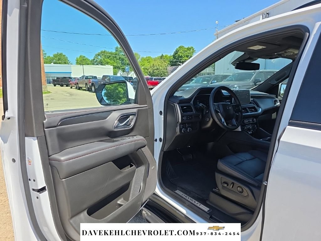 Used 2023 Chevrolet Tahoe RST w/ Luxury Package AWD/4WD image 10