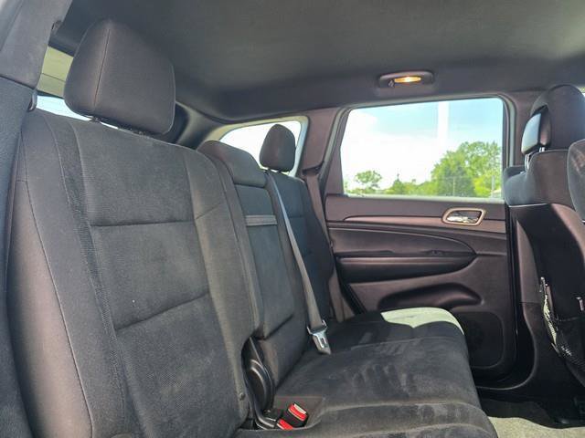 Used 2015 Jeep Grand Cherokee Laredo w/ Quick Order Package 23E AWD/4WD image 20