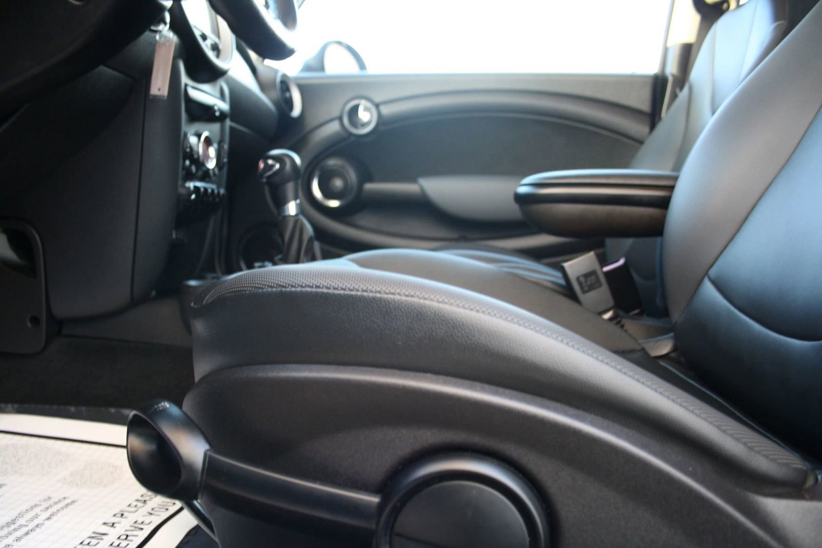 Used 2011 MINI Cooper Hardtop image 13