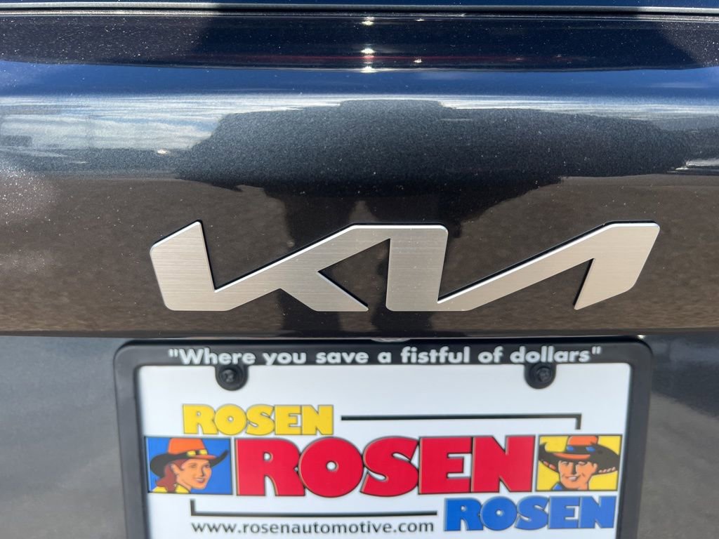 Certified 2023 Kia Sorento S image 31