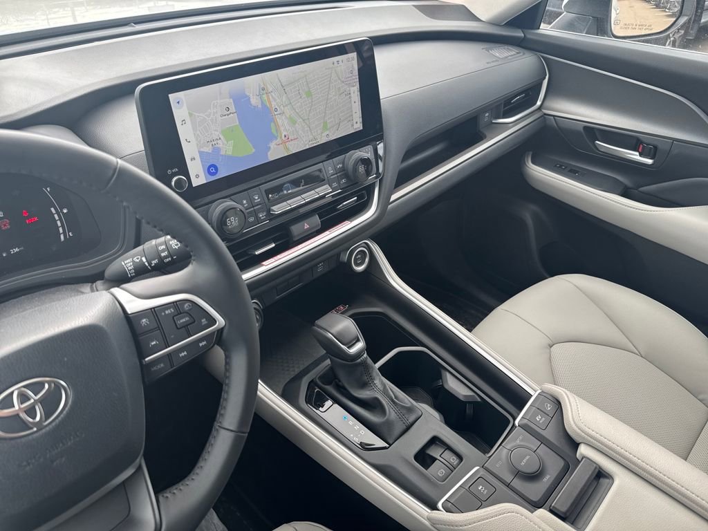 Used 2026 Toyota Grand Highlander XLE image 23