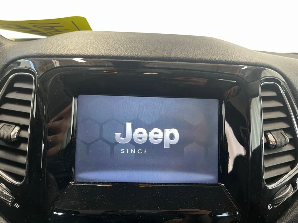 Used 2021 Jeep Compass Latitude image 18