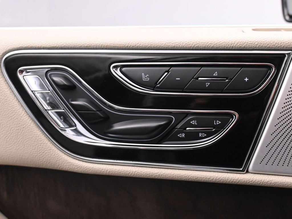Used 2021 Lincoln Navigator L Reserve w/ Luxury Package image 42