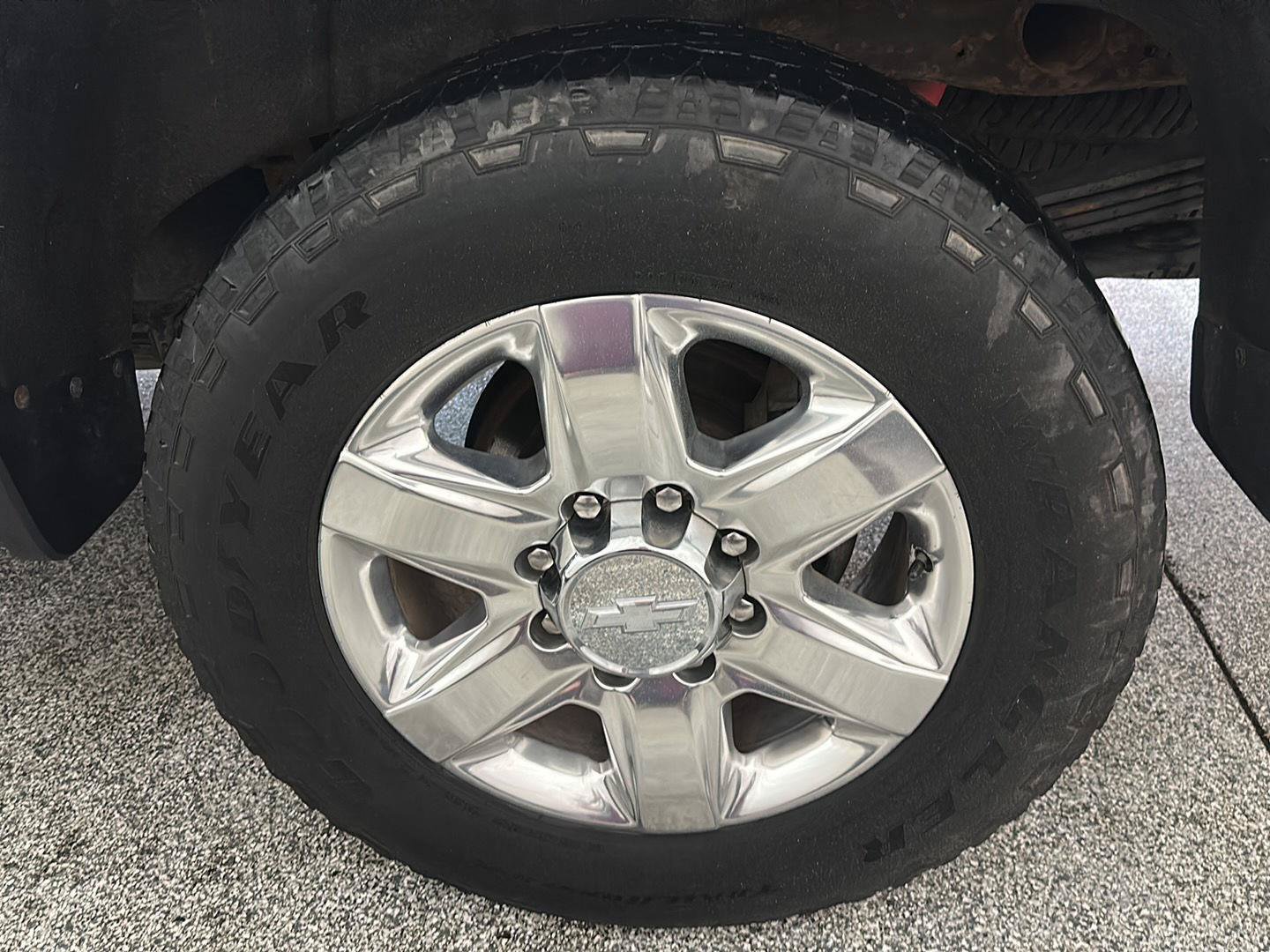 Used 2020 Chevrolet Silverado 2500 LTZ w/ LTZ Plus Package AWD/4WD image 11