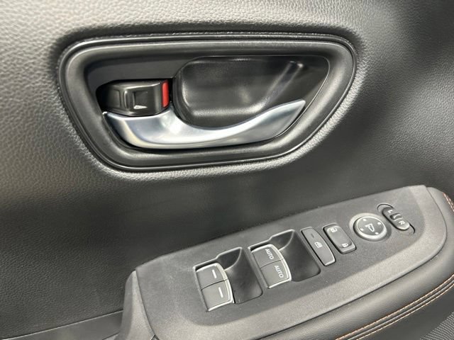 Certified 2025 Honda HR-V Sport image 24