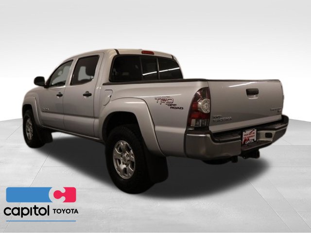 Used 2011 Toyota Tacoma PreRunner w/ TRD Off-Road Pkg w/JBL Audio RWD image 4