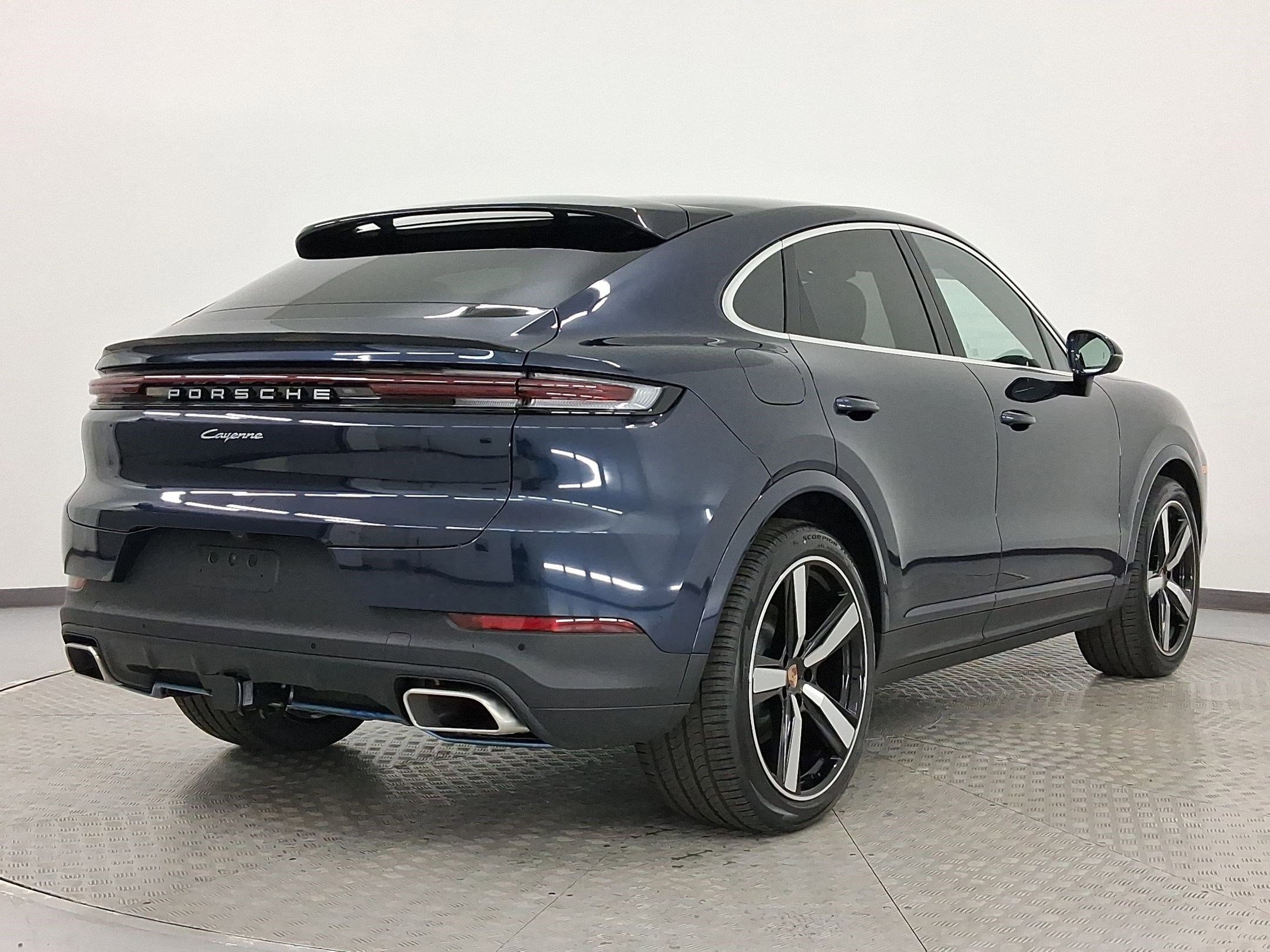 New 2026 Porsche Cayenne Coupe AWD/4WD image 9