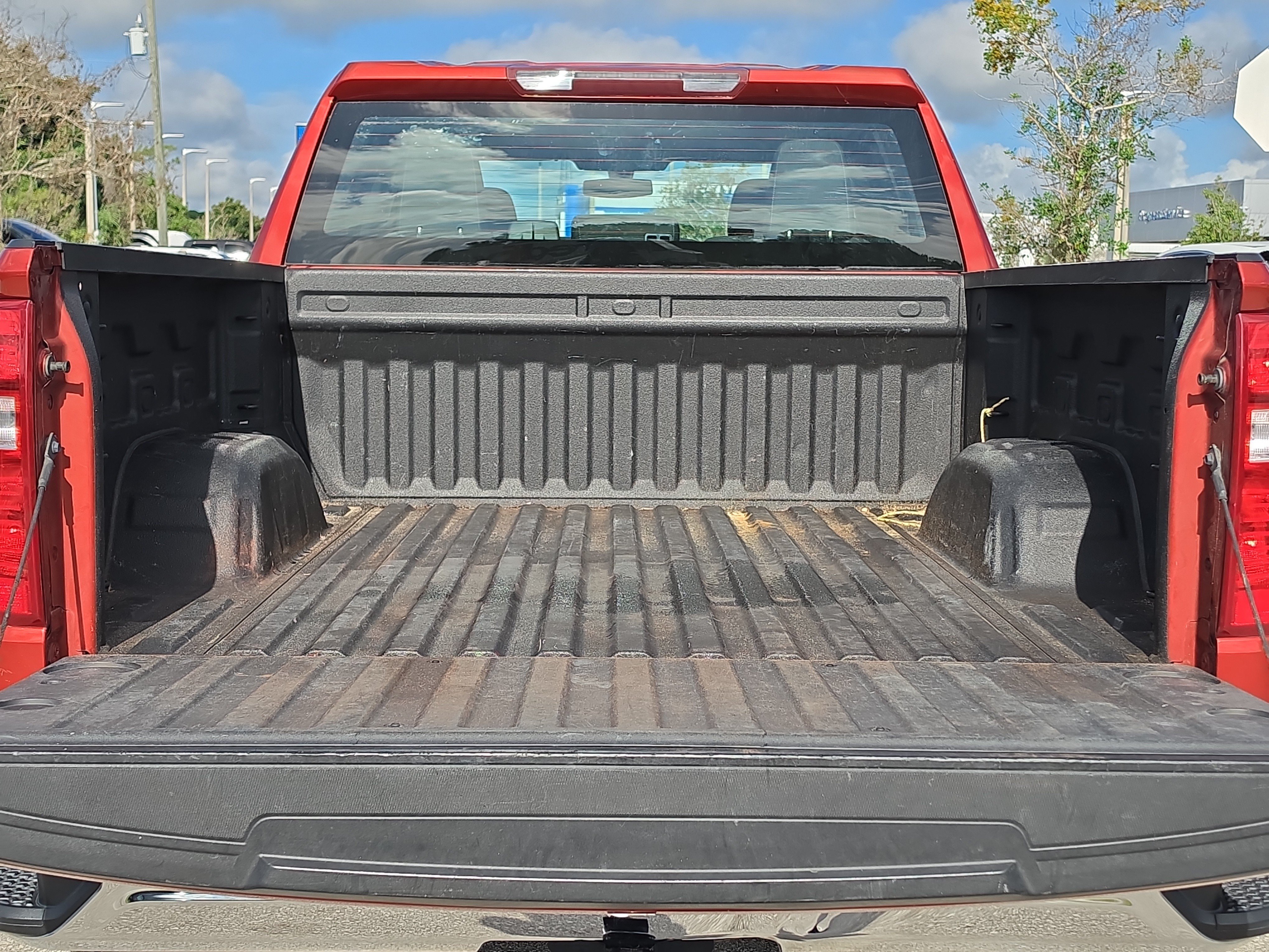 Used 2021 Chevrolet Silverado 1500 LT RWD image 7