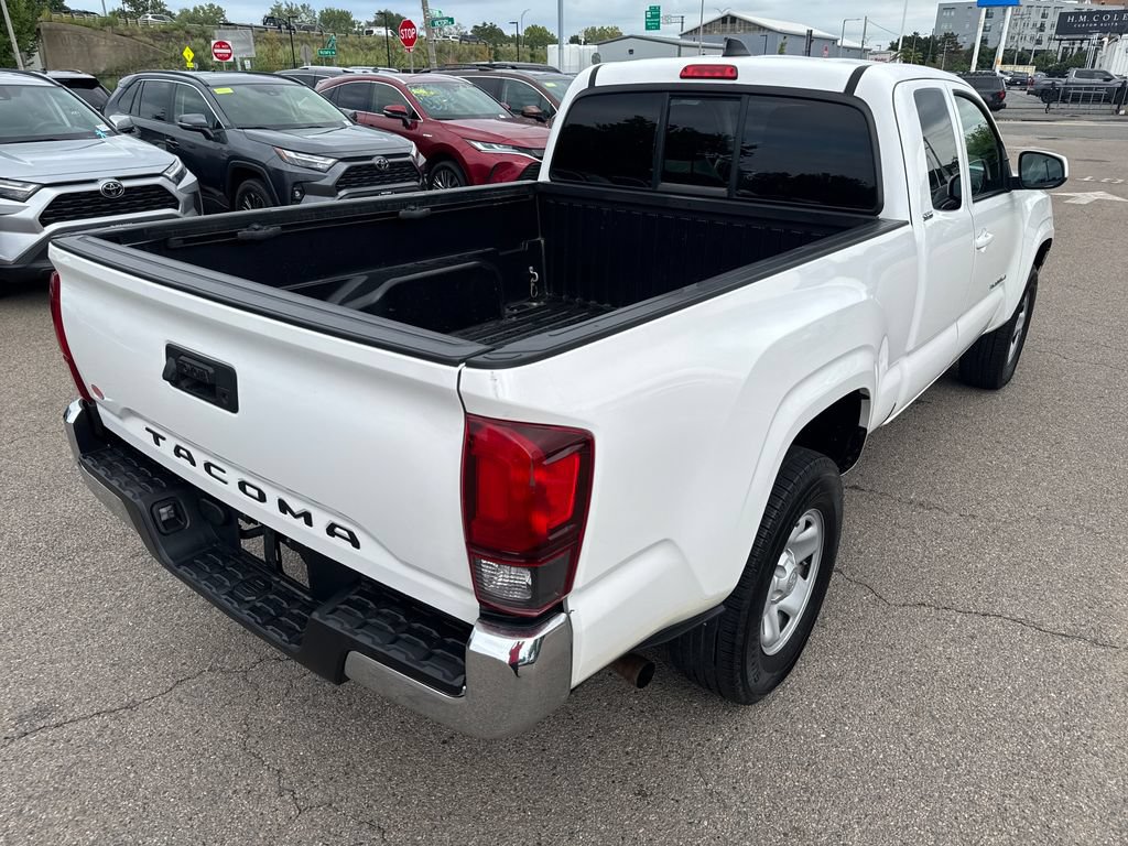 Used 2022 Toyota Tacoma SR5 RWD image 8