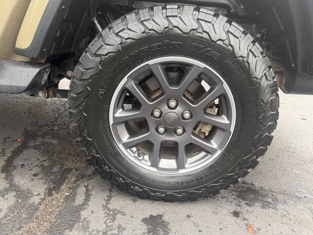 Certified 2020 Jeep Gladiator Overland AWD/4WD image 41