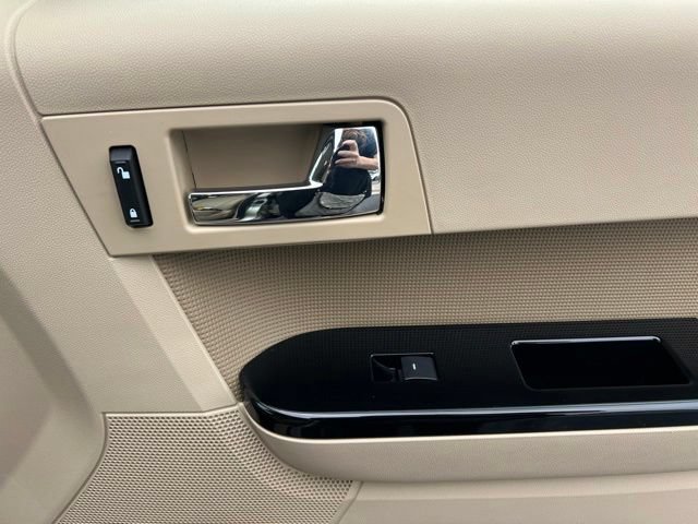 Used 2012 Ford Escape Limited FWD image 29