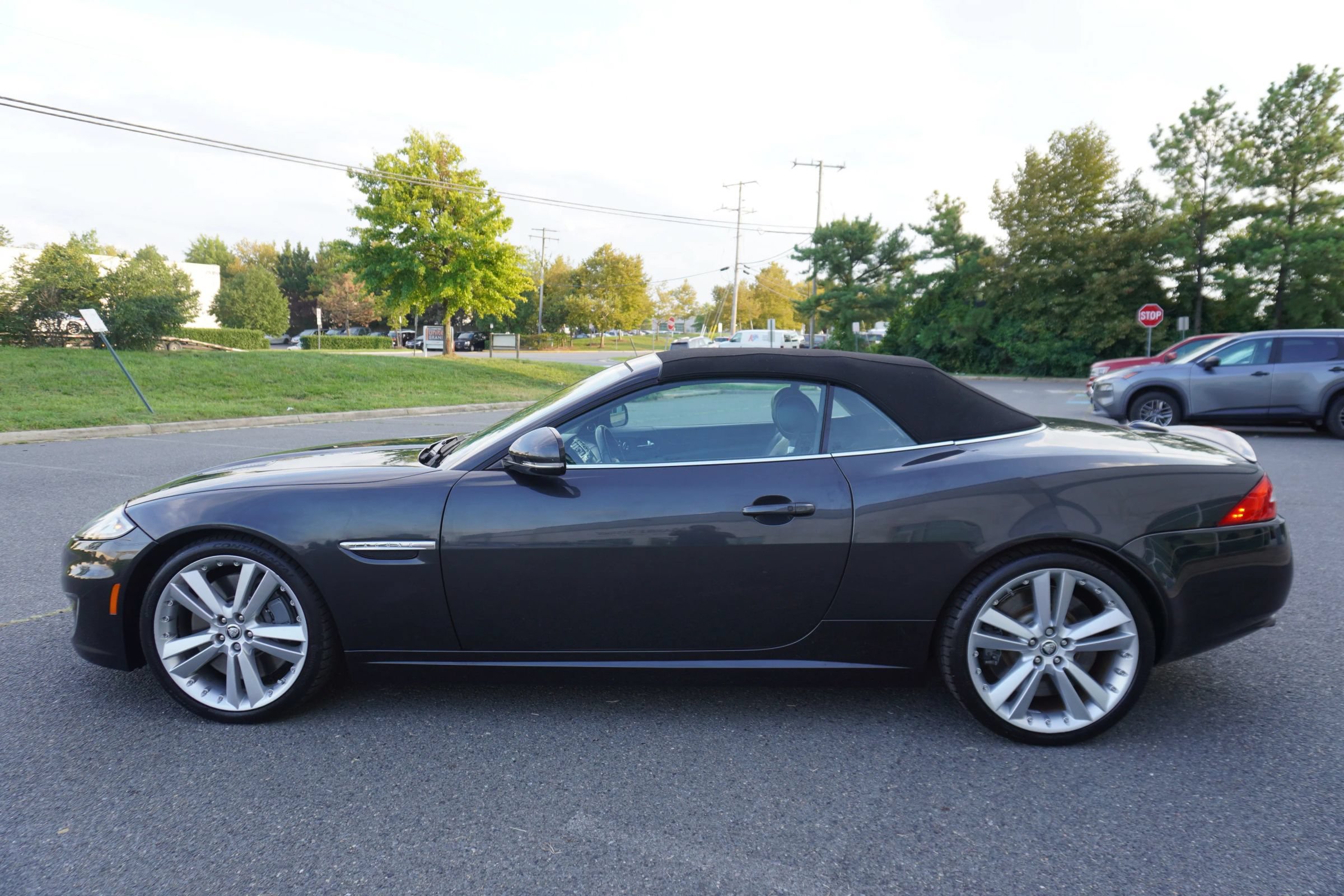 Used 2012 Jaguar XKR R RWD image 4