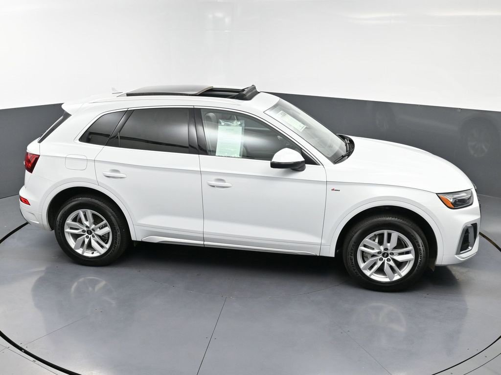 Used 2024 Audi Q5 2.0T Premium w/ Convenience Package image 48