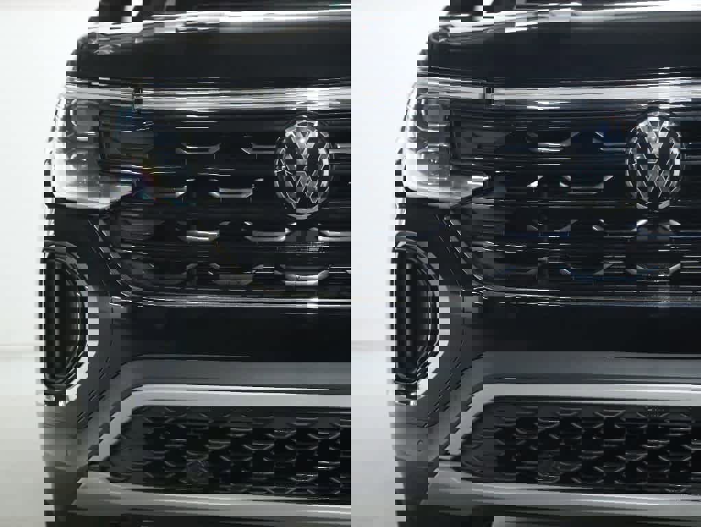 Used 2024 Volkswagen Atlas Cross Sport SE image 6