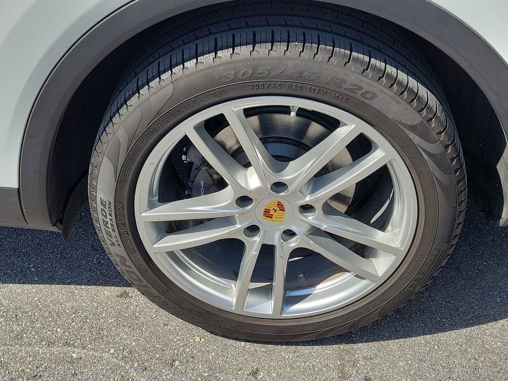 Certified 2020 Porsche Cayenne AWD/4WD image 11
