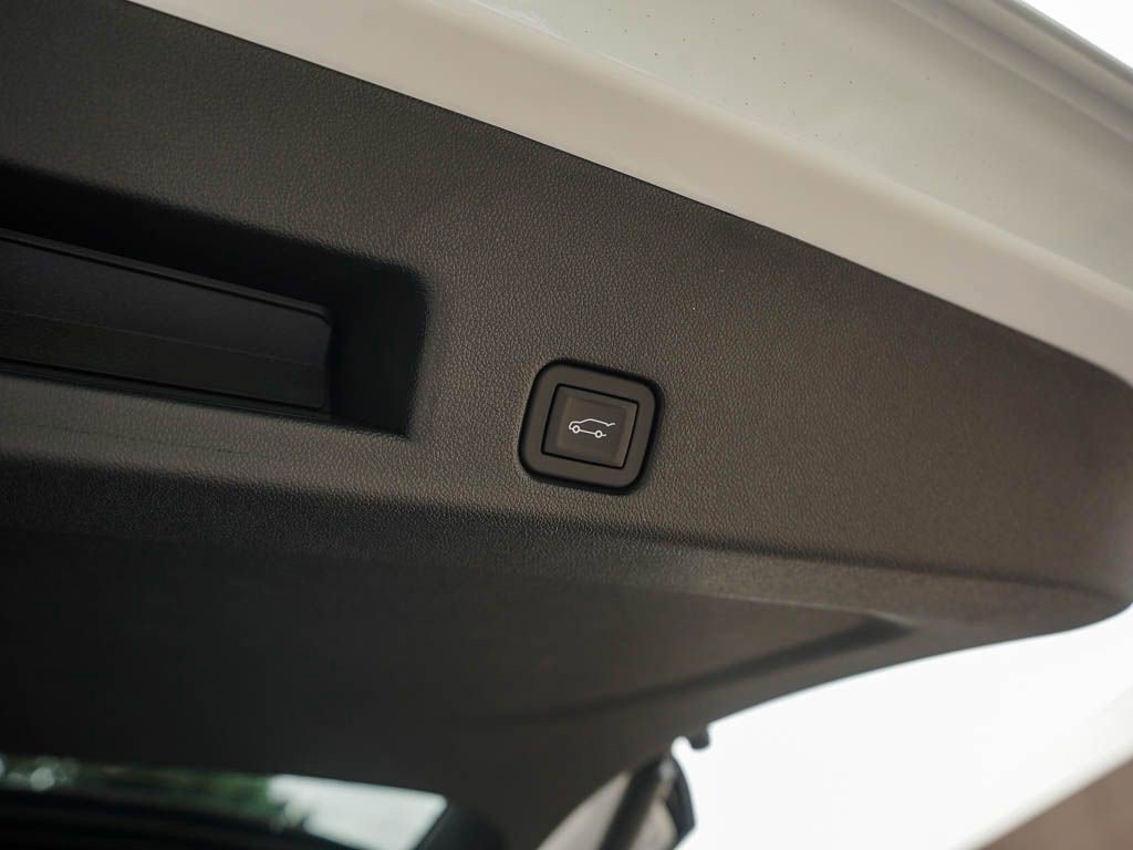 New 2026 Buick Enclave Sport Touring w/ Power Package image 9