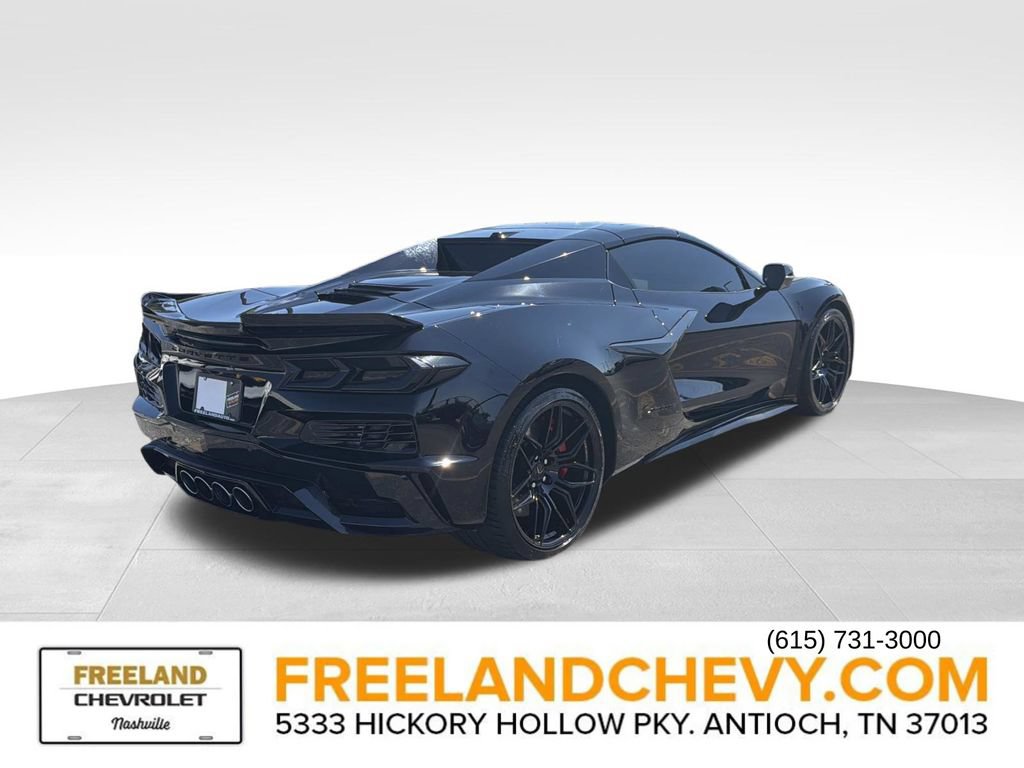 Used 2025 Chevrolet Corvette Z06 RWD image 3