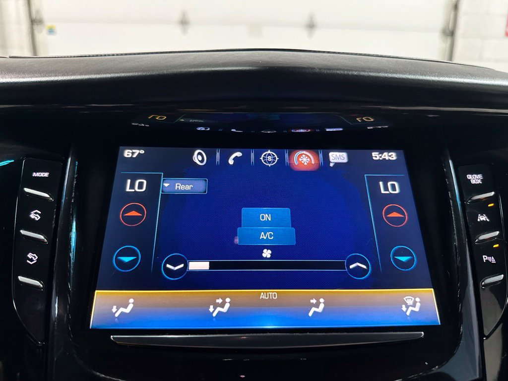 Used 2017 Cadillac Escalade ESV Platinum AWD/4WD image 35