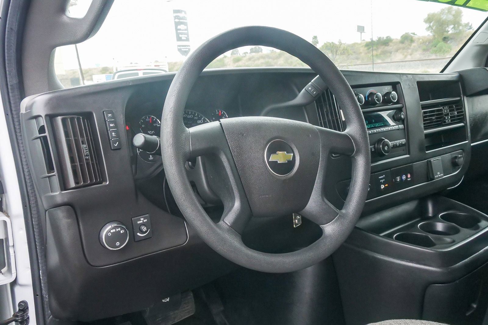 Used 2021 Chevrolet Express 2500 RWD image 15