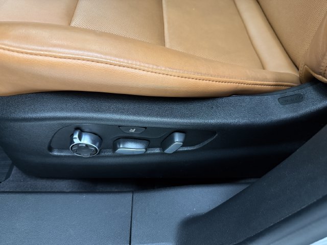 Used 2020 Cadillac XT4 Sport FWD image 27