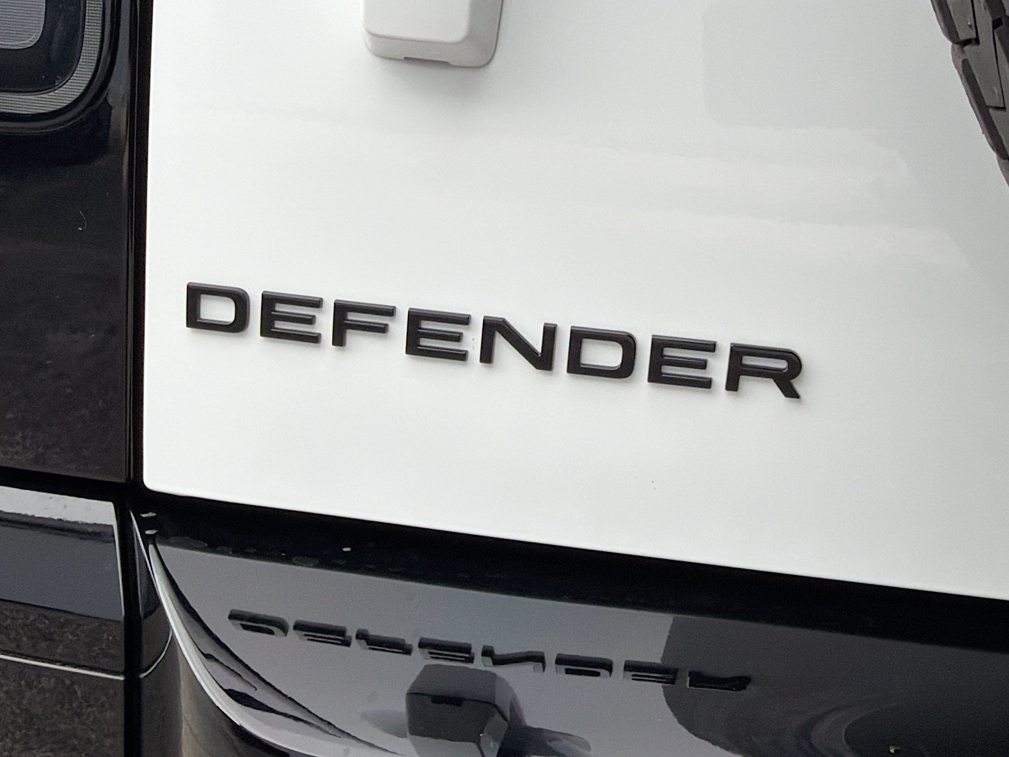 New 2026 Land Rover Defender 110 X-Dynamic SE AWD/4WD image 11