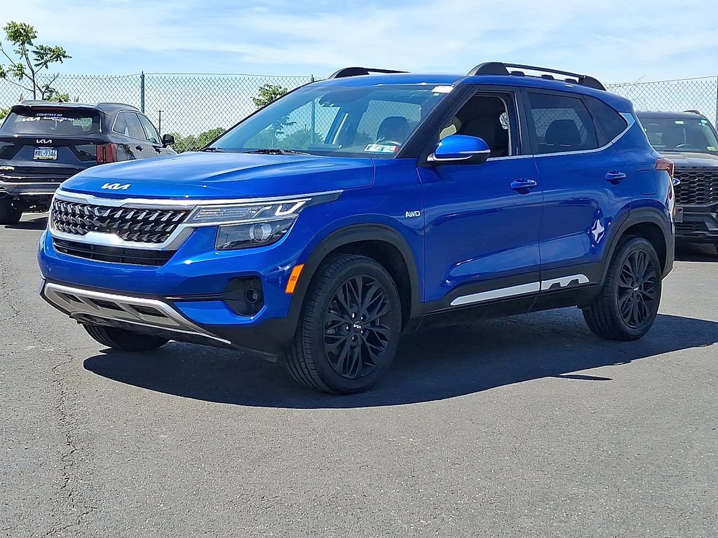 Certified 2023 Kia Seltos Nightfall Edition AWD/4WD image 3