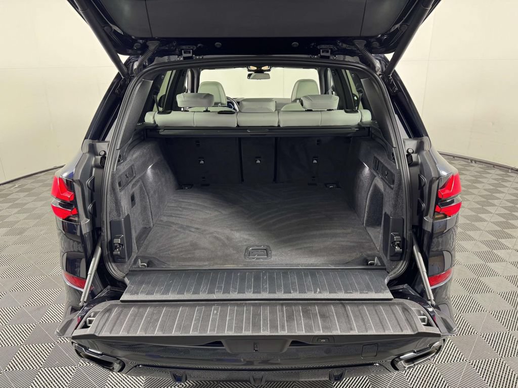 Used 2024 BMW X5 xDrive40i w/ Executive Package AWD/4WD image 14