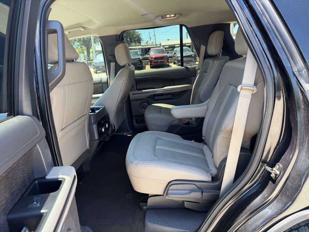 Used 2020 Ford Expedition Limited image 30