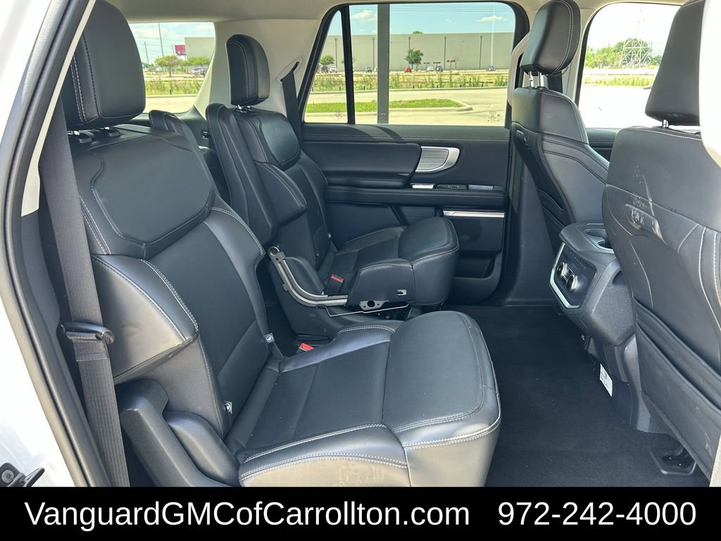 Used 2025 Ford Expedition Max Platinum image 33