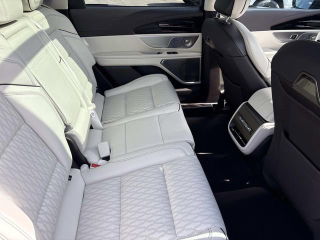 Certified 2024 Lincoln Nautilus Black Label image 23