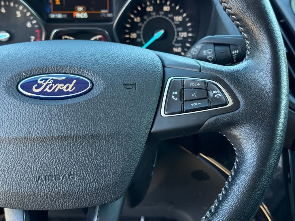 Used 2019 Ford Escape SEL image 16