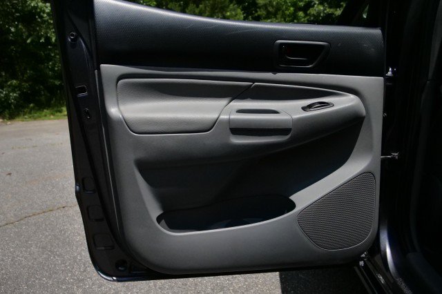 Used 2014 Toyota Tacoma PreRunner w/ SR5 Package RWD image 26