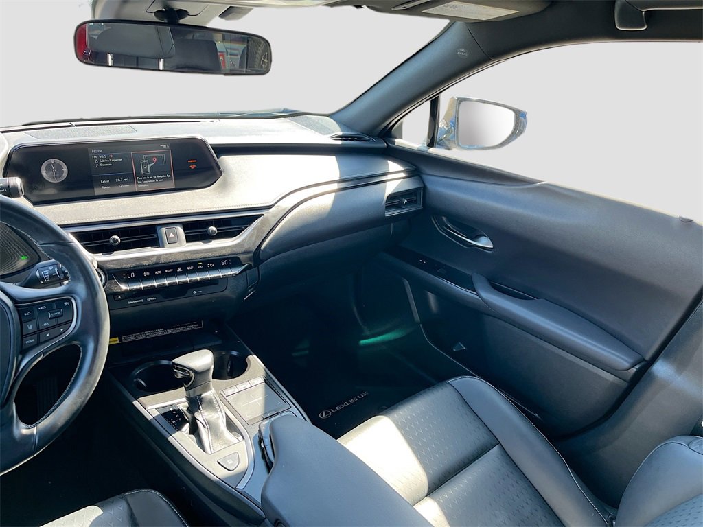 Used 2022 Lexus UX 200 image 22