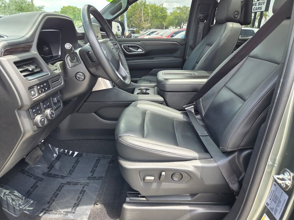 Used 2024 Chevrolet Tahoe Z71 w/ Luxury Package AWD/4WD image 6