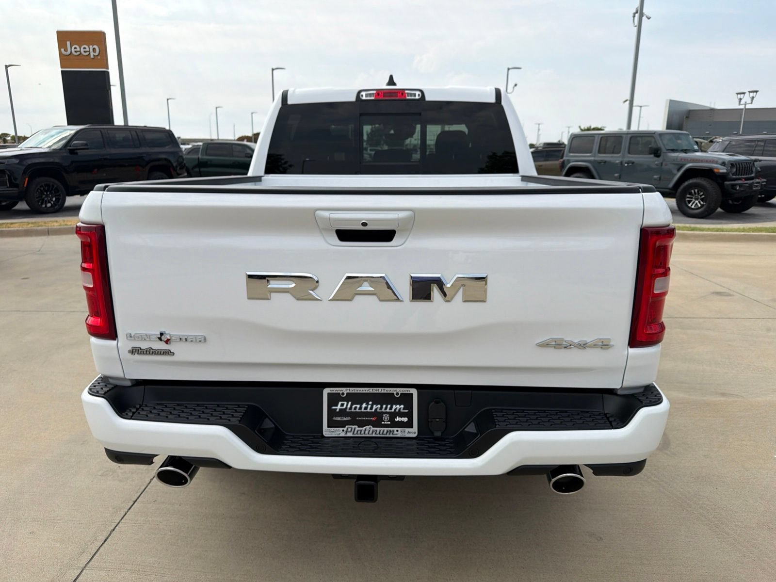 New 2027 RAM 1500 4x4 Crew Cab image 4