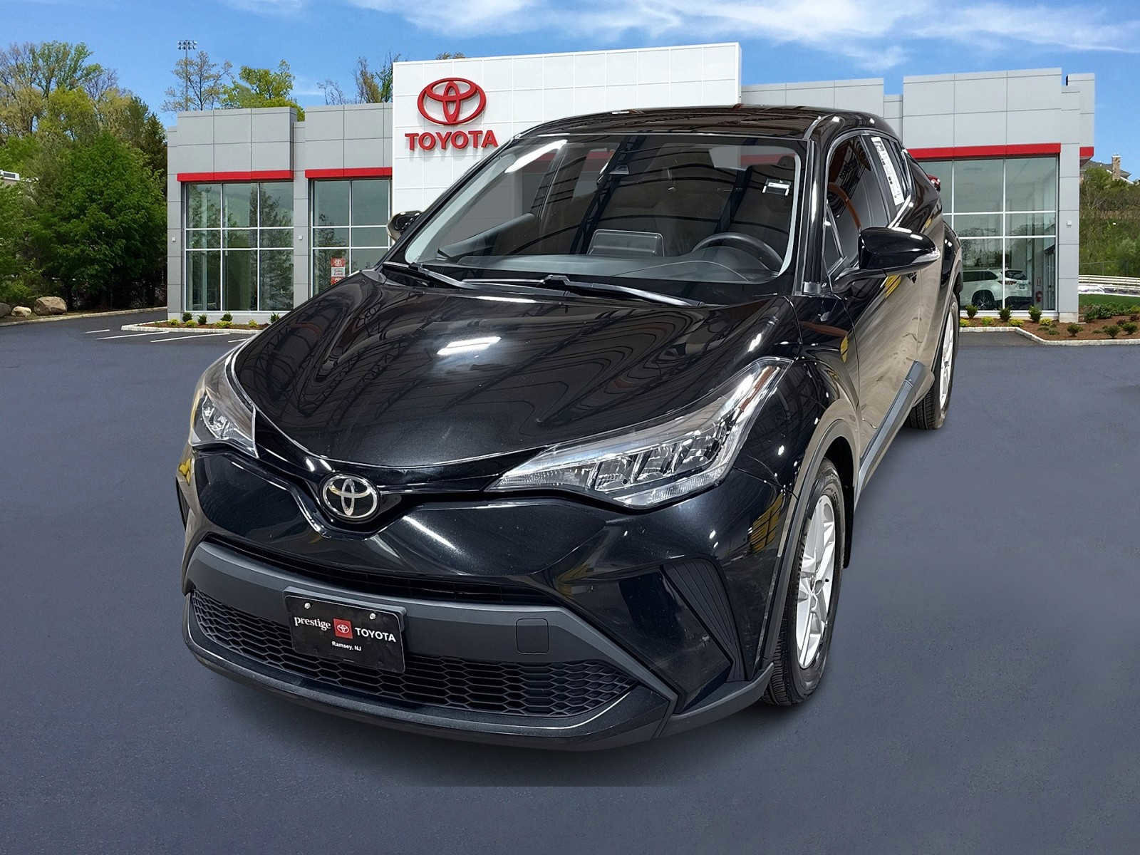 Used 2021 Toyota C-HR LE image 1