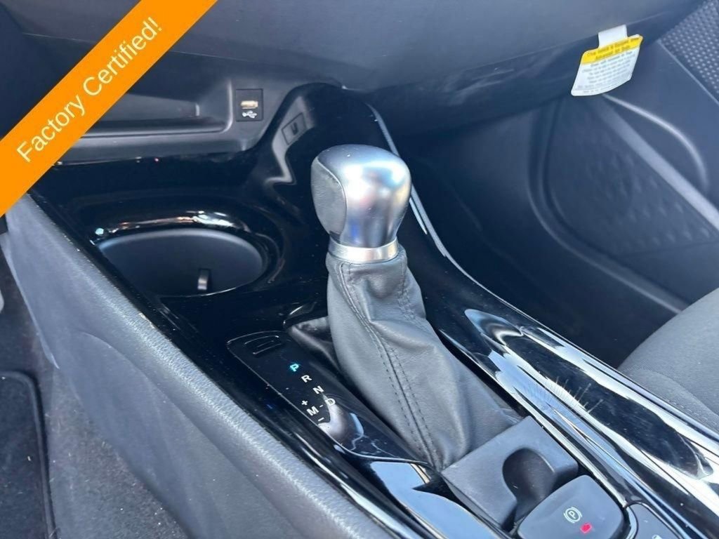 Used 2020 Toyota C-HR XLE image 20