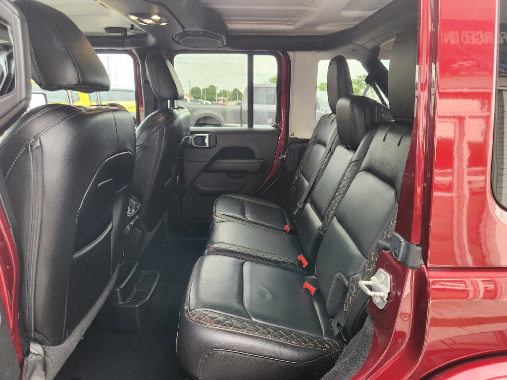 Used 2021 Jeep Wrangler Unlimited Sahara AWD/4WD image 16