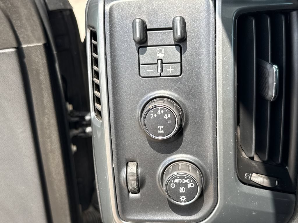 Used 2015 Chevrolet Silverado 2500 LTZ w/ Duramax Plus Package AWD/4WD image 16
