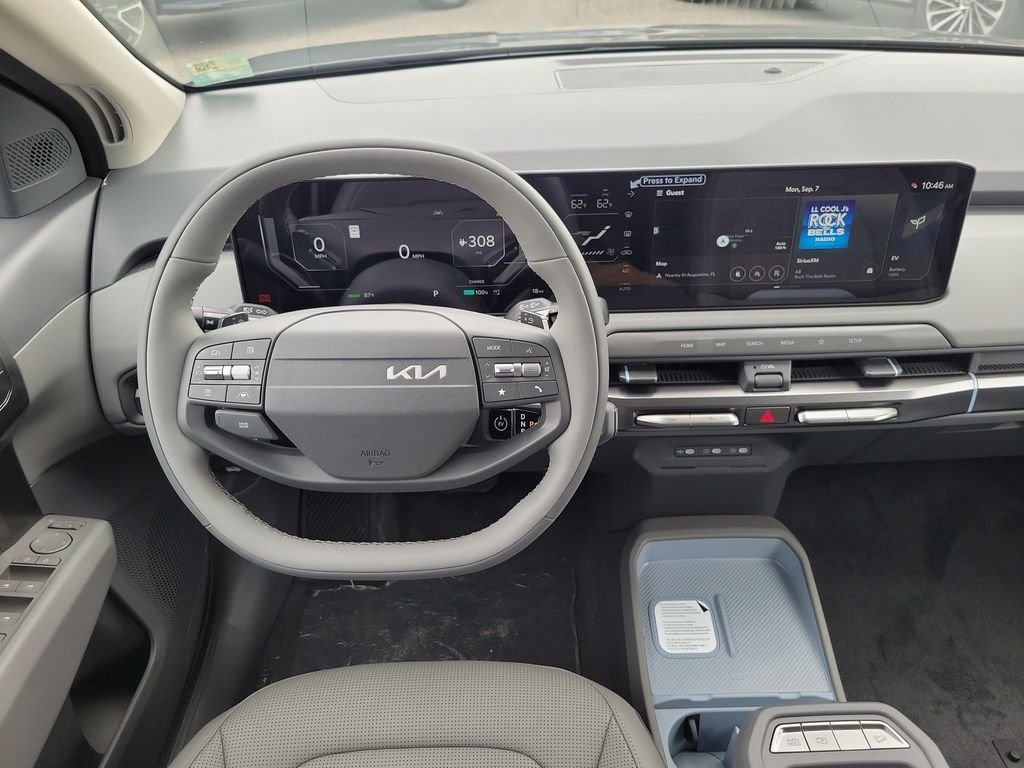 New 2027 Kia EV3 Wind FWD image 18