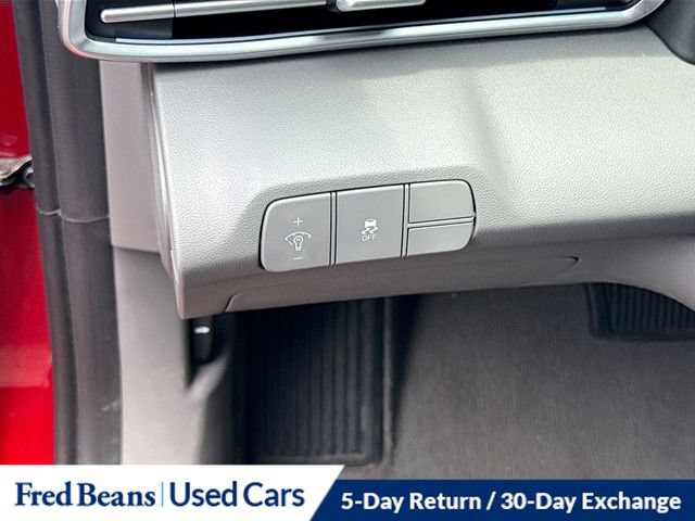 Certified 2025 Hyundai Elantra SEL FWD image 15