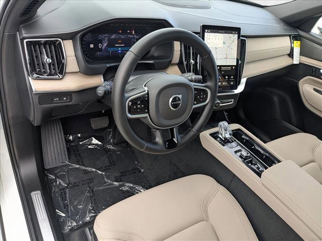 New 2026 Volvo XC90 T8 Plus image 3