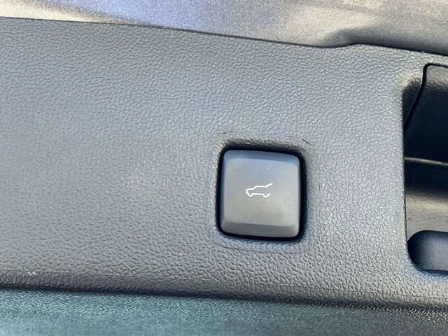 Used 2022 Ford Escape SE w/ Convenience Package image 21